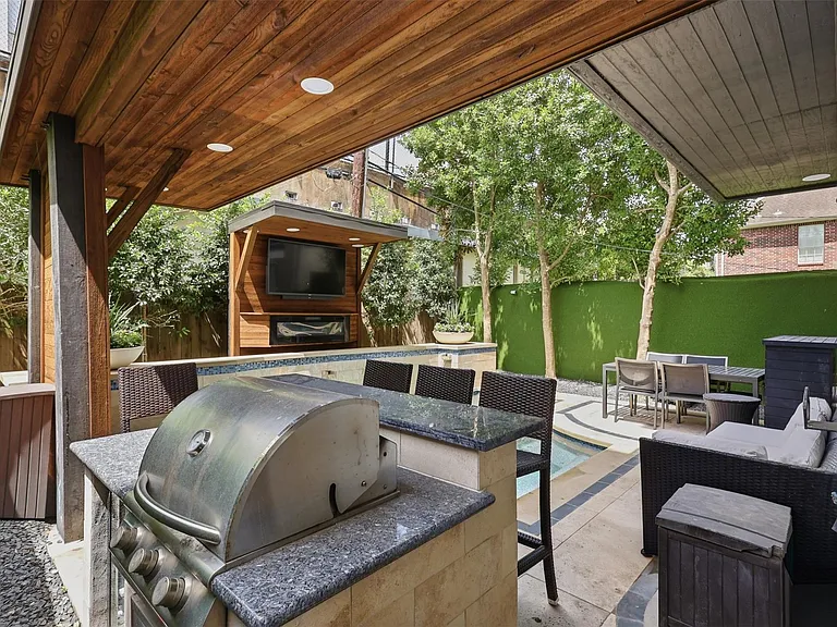 5330 Fayette St — Photo 10