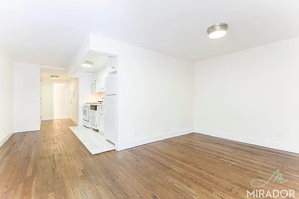 Rented by Mirador Real Estate | media 7