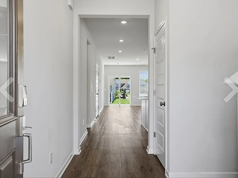 473 Alcott Way — Photo 2