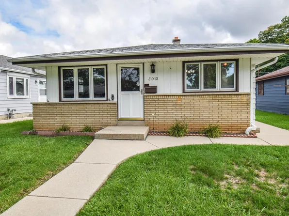 3010 S 96th STREET, West Allis, WI 53227