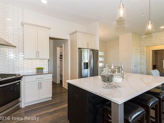 3rd image of 5325 Kelsey Dr