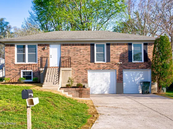 10907 Blackwood Rd, Jeffersontown, KY 40299