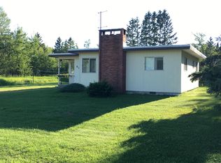 6010 S Riverside Dr, Sault Sainte Marie, MI 49783