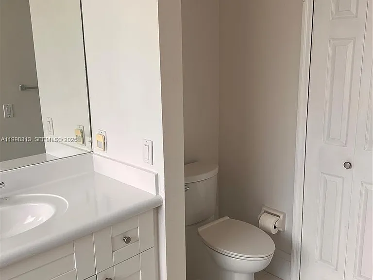 15761 SW 148th Ter — Photo 15