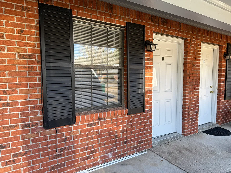318 Seal Ave #B