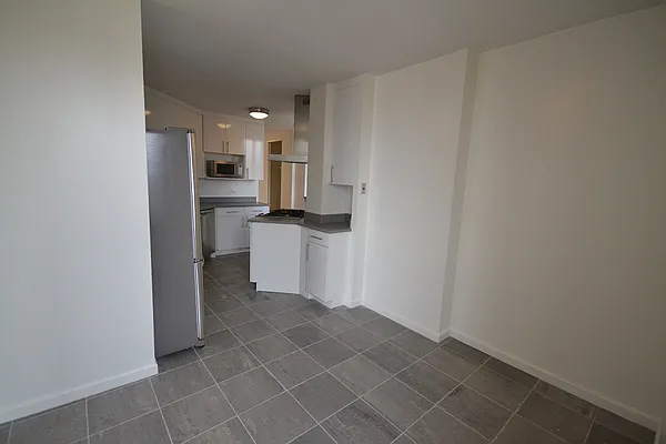 Rented by Olnick Organization | media 4