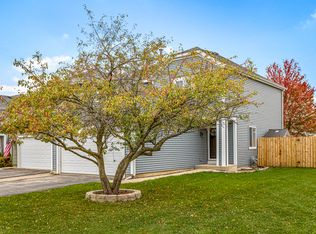 1400 Timber Ln, South Elgin, IL 60177