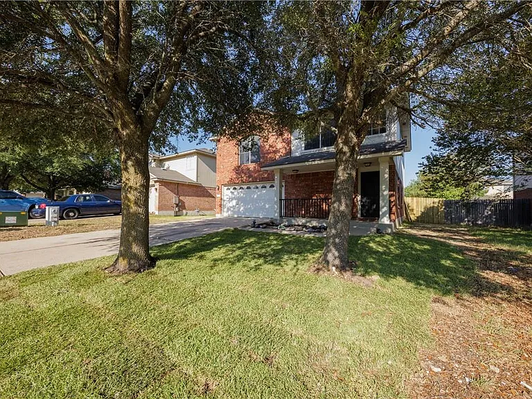 2905 Rainy River Dr — Photo 3