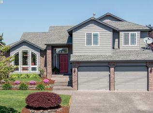 21967 NE Fairview Lake Way, Fairview, OR 97024