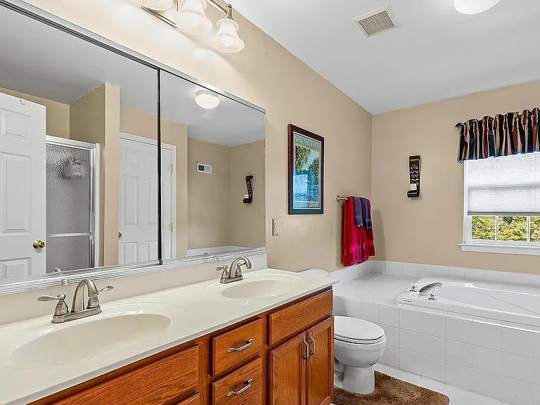 387 Wheatfield Cir — Photo 10