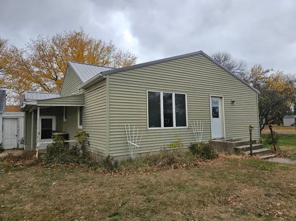 703 Muir Ave, Jackson, MN 56143