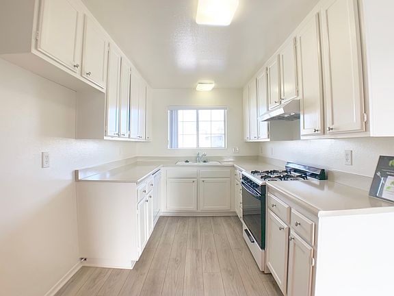 3rd image of 4280 Lindblade Dr #202A