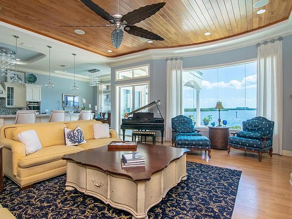 4th image of 4113 Causeway Vista Dr