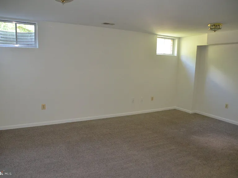 Longdraft Rd — Photo 20