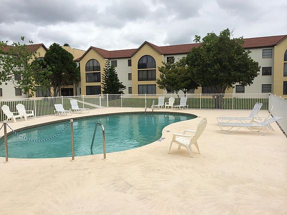 Heated pool