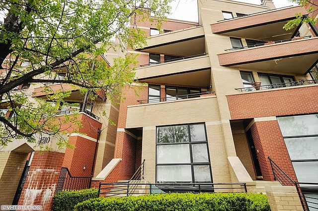 1st image of 1510 W Grand Ave APT 2W