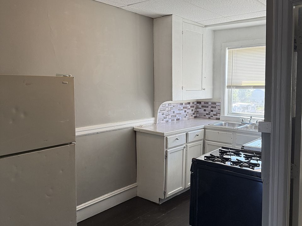 1st image of 103 Boyden St #571