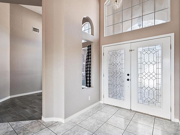 5th image of 105 Covey Ridge Dr