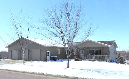 1115 June Court, Windom, Mn 56101