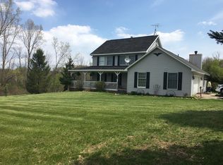 11126 Foxcroft Ln, Fenton, MI 48430