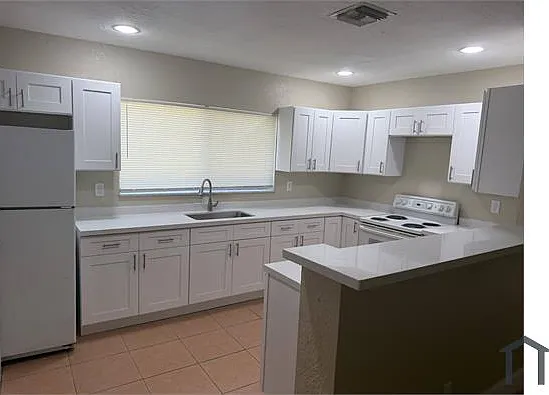 5 bed, 1821 sqft, $3,500 — Photo 3