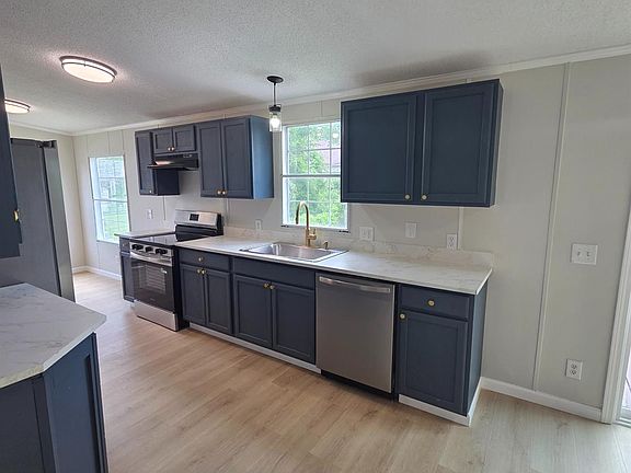 3rd image of 311 Tumbleweed St