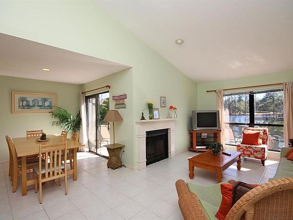 4th image of 469 Linkside Dr