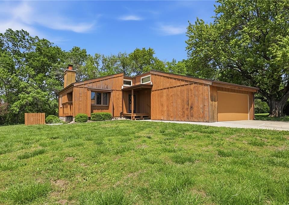 18520 178th St, Tonganoxie, KS 66086 | MLS #2620299 | Zillow