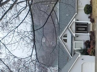 415 Sourwood Dr, Hardy, VA 24101
