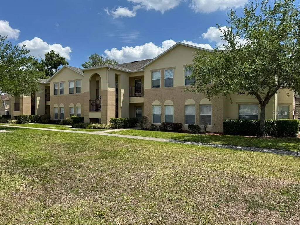 3 bed, 2.0 bath, 1202 sqft, $1,600 — Photo 3
