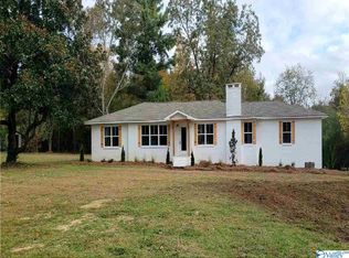 963 Fry Gap Rd, Arab, AL 35016