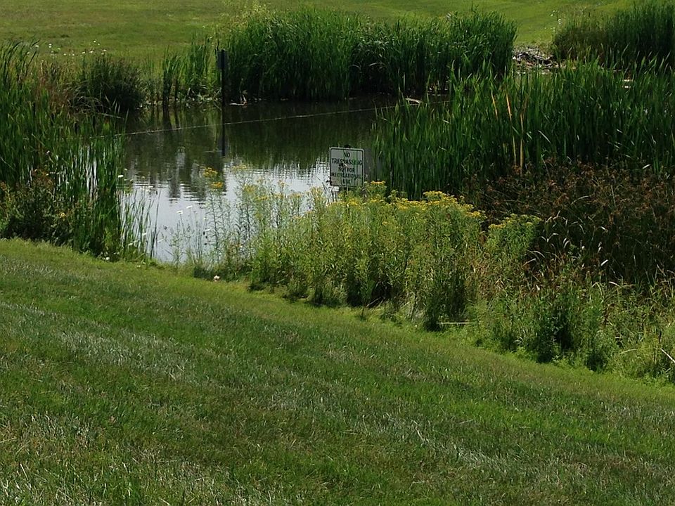 2nd image of 542 Fieldstone Cir N #1