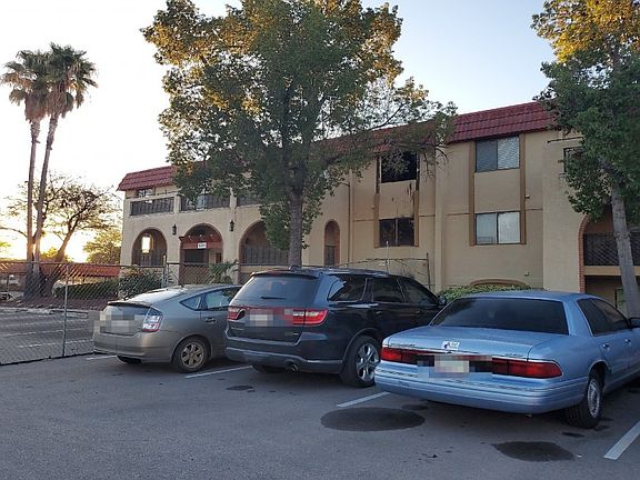 2nd image of 6301 N Barcelona Ct