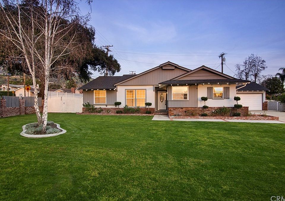 1st image of 102 S Hacienda Ave