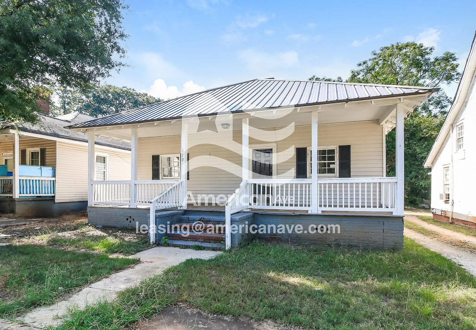 3 bed, 1.5 bath, 1420 sqft, $935 — Photo 2