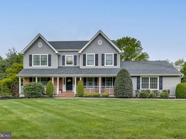 7 Hamton Ct E, Robbinsville, NJ 08691