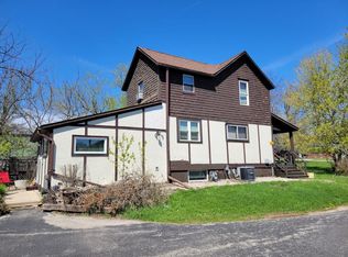 1913 Linn Rd, Delavan, WI 53115