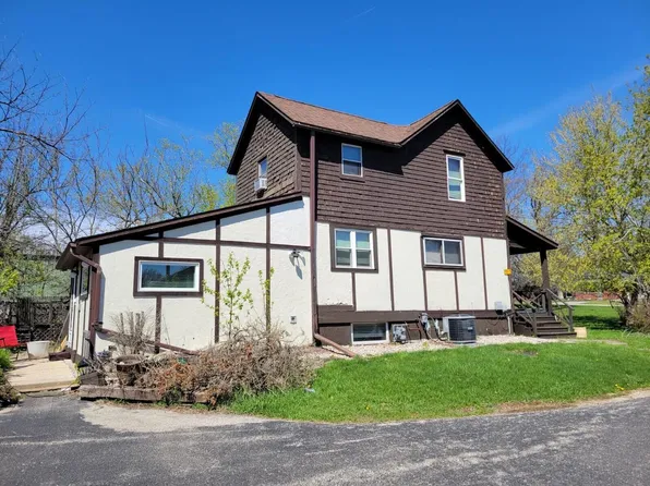 1913 Linn ROAD, Delavan, WI 53115