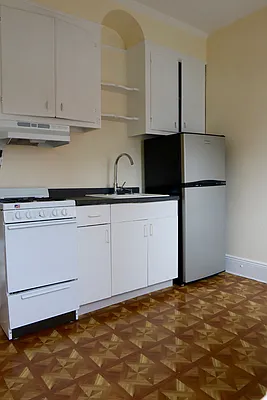 Rented by Solid State Properties | media 10