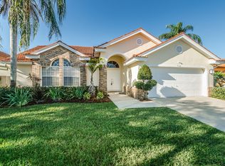 960 Live Oak Ave NE, Saint Petersburg, FL 33703