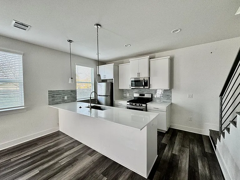 6410 Porter St #B — Photo 5