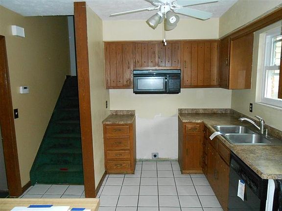 4th image of 5775 Lake Michigan Dr