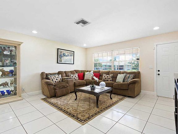 2nd image of 3431 Palomino Dr
