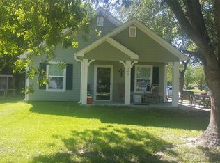 500 Trinity St, Anahuac, TX 77514