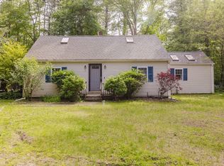 13 Luscomb Ln, New Bedford, MA 02745