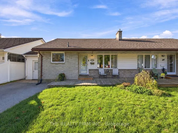 25 Queenston Cres, London, ON N5W 1N7