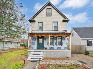62 Fargo St, Springfield, MA 01119