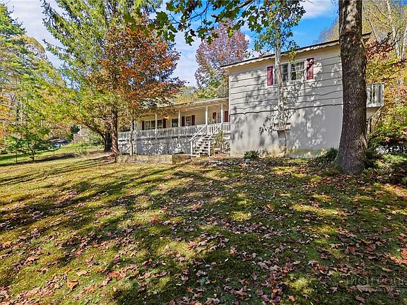 2nd image of 455 Boulder Gardens Road