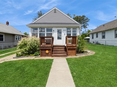 2402 Elizabeth Ave, Des Moines, IA, 50317