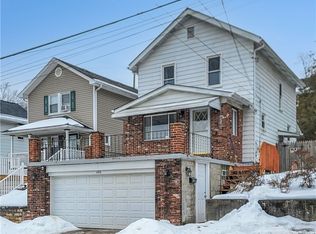 496 7th Ave, Coraopolis, PA 15108